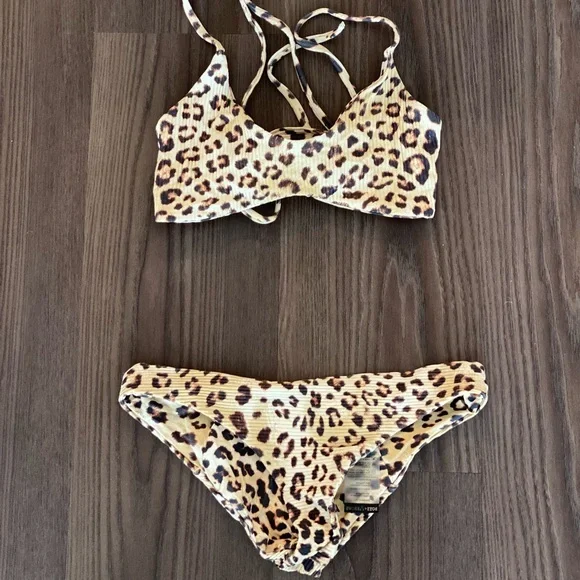 Boys + Arrows Feline Bikini - Picture 5 of 8